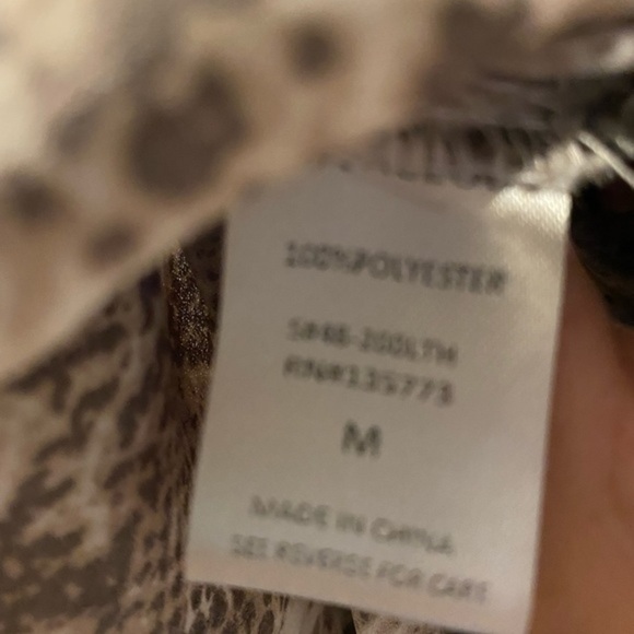 OLIVACEOUS SnakeSkin Pattern Sz Medium Blouse - Picture 4 of 8